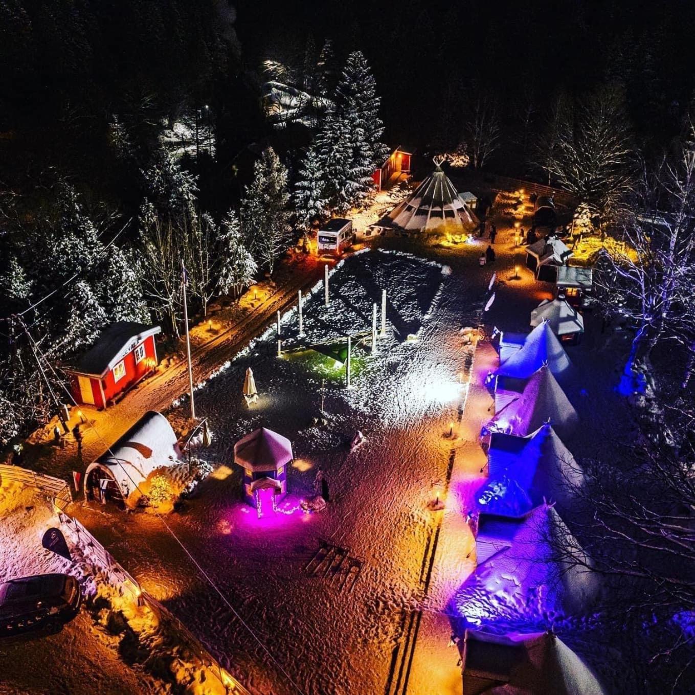 Finska Wioska Kalevala Hotel Боровице Екстериор снимка