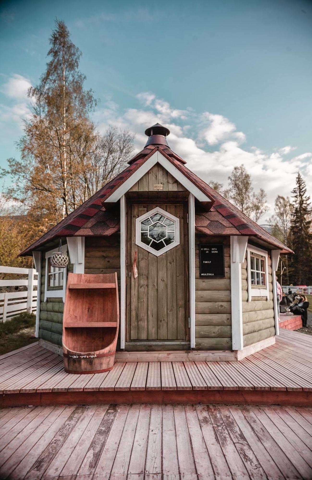 Finska Wioska Kalevala Hotel Боровице Екстериор снимка